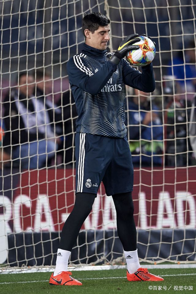 今晨国王杯焦点战，多特蒙德止住颓势，更衣室稳定，团队化学反应显著(墨胜利VS悉尼fc)